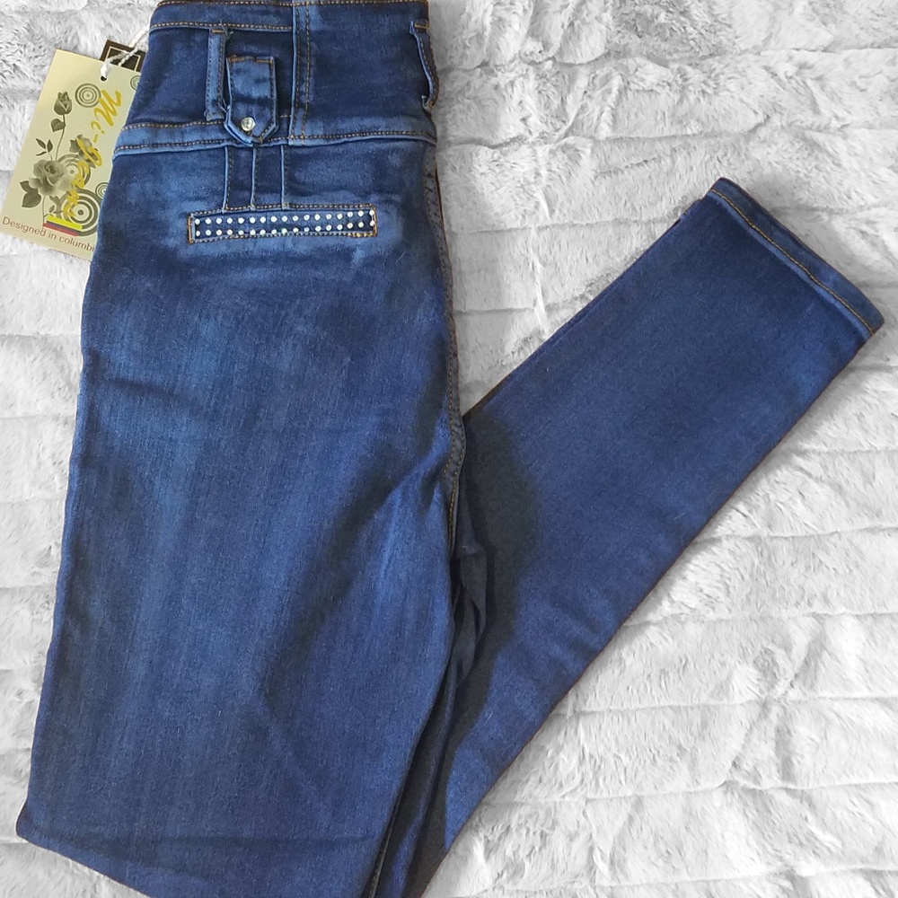 Jean - Picture 2 of 4